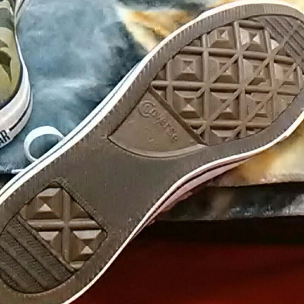 Sneaker - Picture 4 of 5